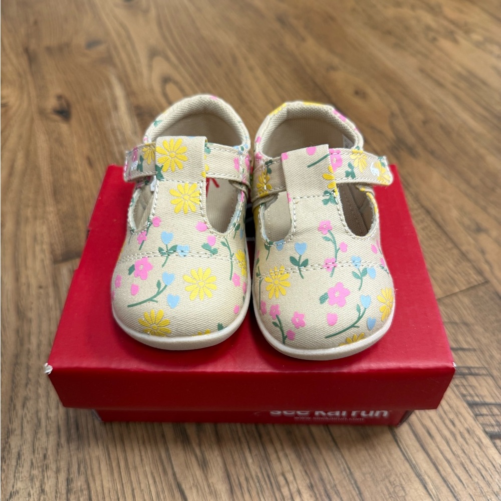 See Kai Run Oatmeal/Floral Bianca Mini